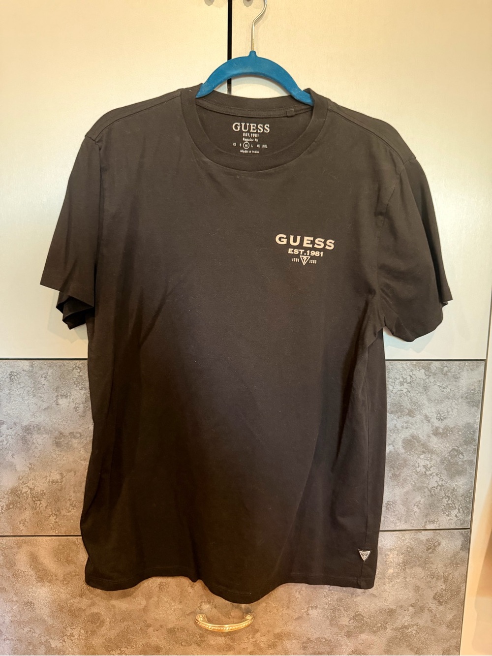 Guess t-shirt
